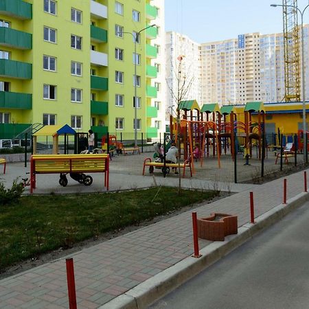 Квартира Подобово На Юлії Здановської, Вднг เคียฟ ภายนอก รูปภาพ